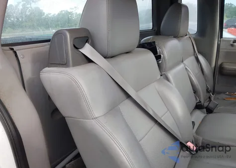 2005 Ford F150 z USA, uszkodzony, nr VIN 1FTRF12WX5NA44353